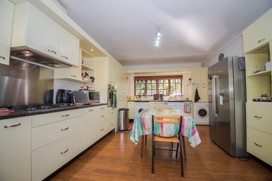 4 Bedroom Property for Sale in Roundhay Western Cape